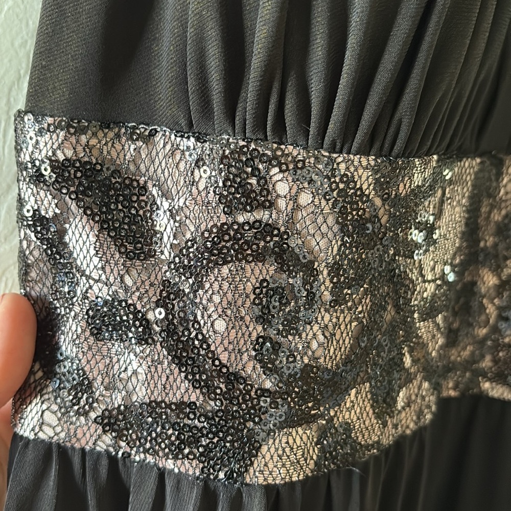 R & M Richards Black Halter Style Dress‎ with Sequined Waistband size 12 - Picture 10 of 10